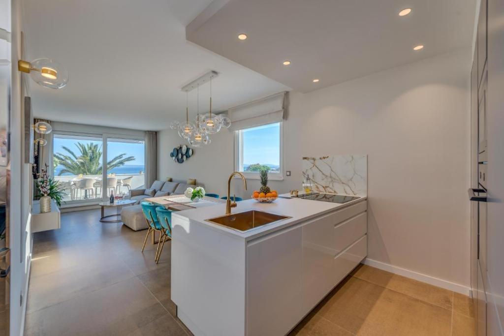 Beachfront Apartment Split Bagian luar foto