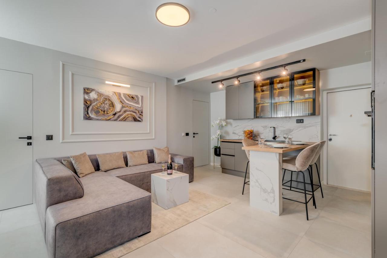 Beachfront Apartment Split Bagian luar foto